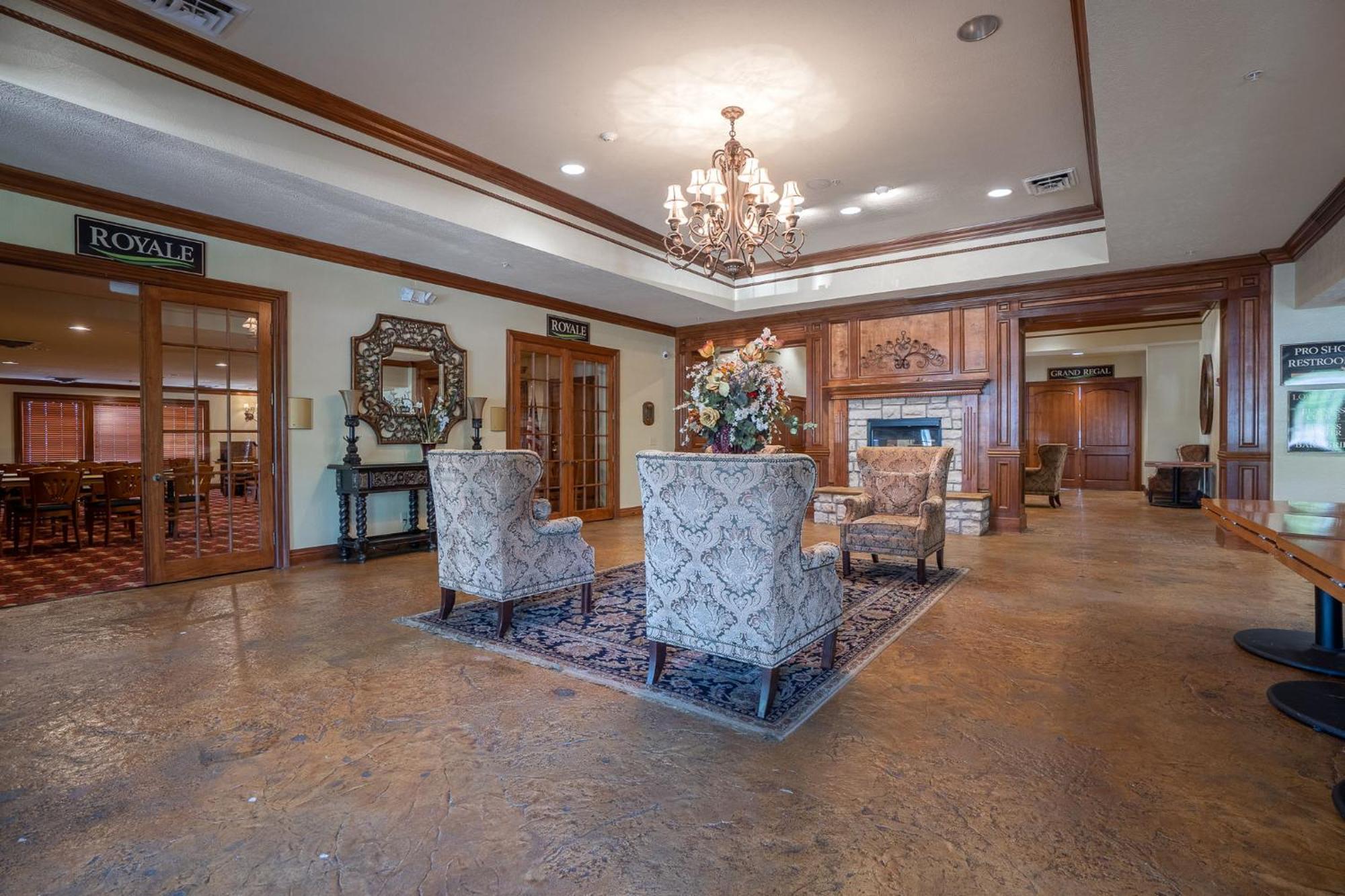 Elegant Lakeside Retreat In Branson Bagian luar foto